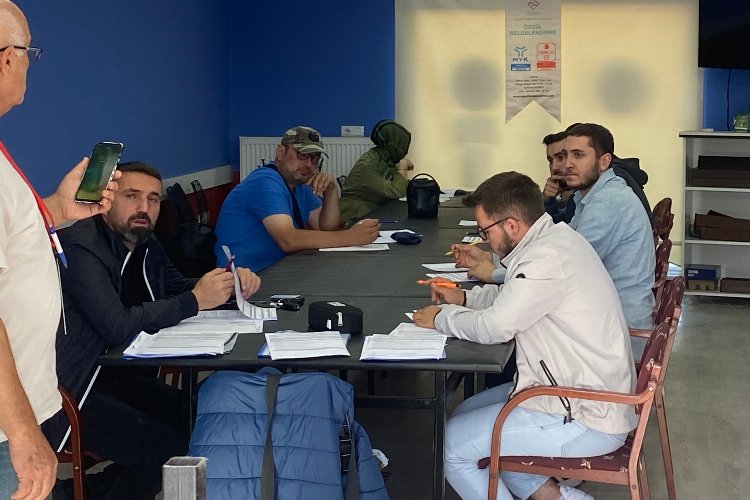 Düzce'de 'yeterlilik'lerine kavuştular -