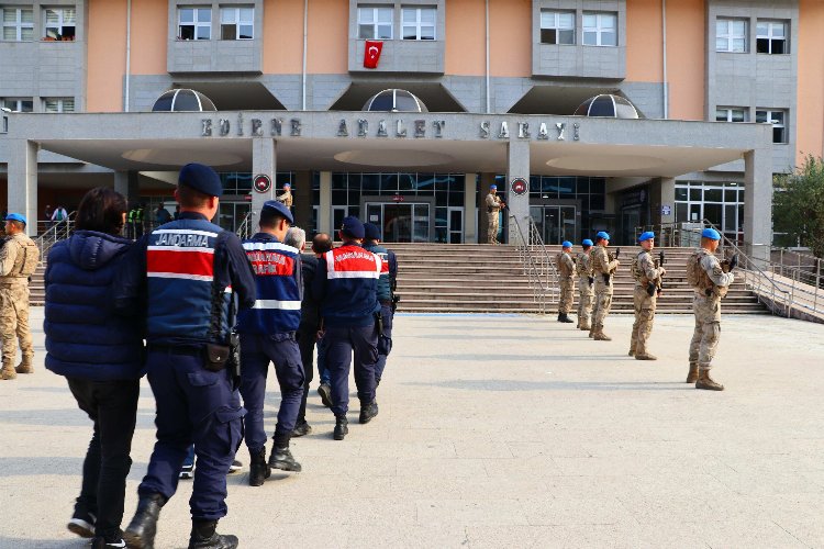 Edirne'de jandarma, 1 haftada  aranan 125 kişiyi yakaladı -