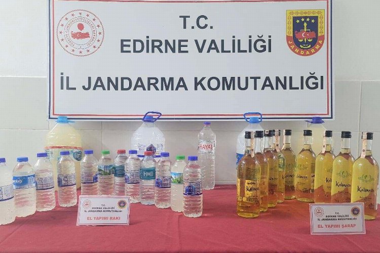 Edirne İpsala’da kaçak içkilere el konuldu -