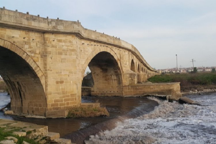 Edirne’nin simgesi tarihi Uzunköprü’de restorasyon çalışması sürüyor… -