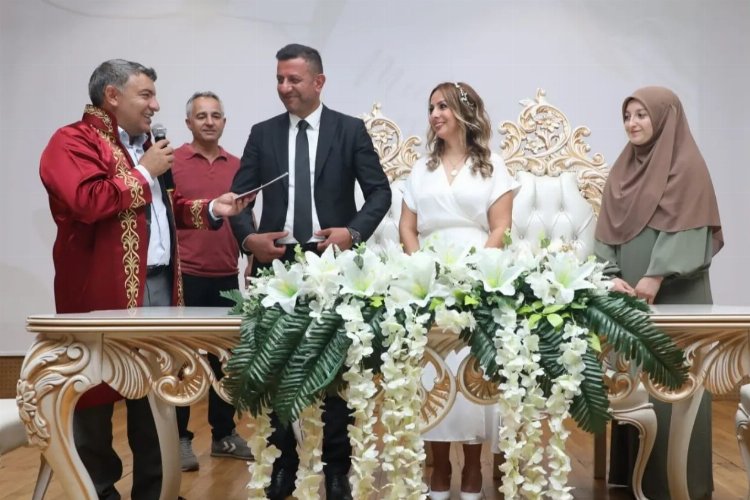 En genç nüfuslu ilçede bir yılda 440 nikah kıyıldı -