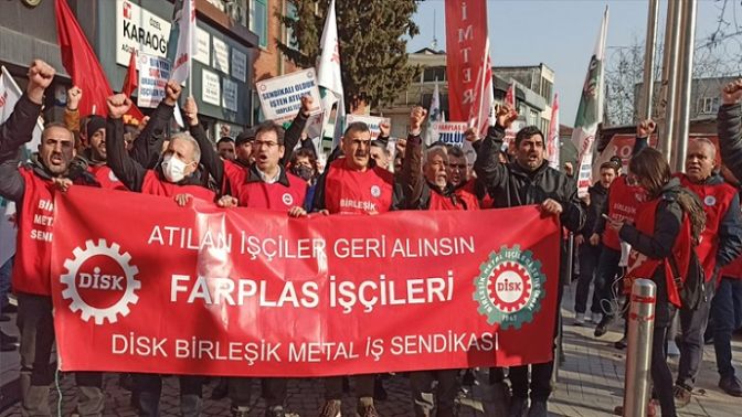 Farplas işçileri Gebze Kent Meydanında eylem yaptı