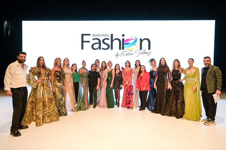 Fashion İzmir’de moda rüzgarı esti -