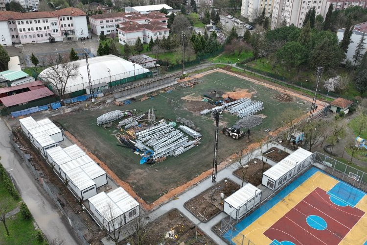 Ferruh Duygu Spor Sahası yeni görünümüne kavuşuyor -