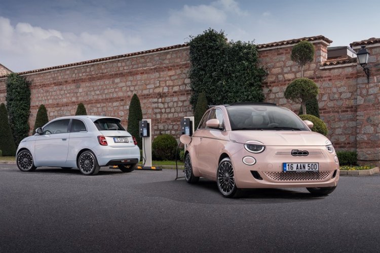 Fiat 500e Avrupa'da zirvede -