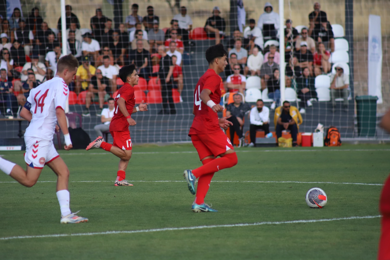 Futbolun kalbi, Erciyes Yüksek İrtifa Kamp Merkezi’nde atıyor -