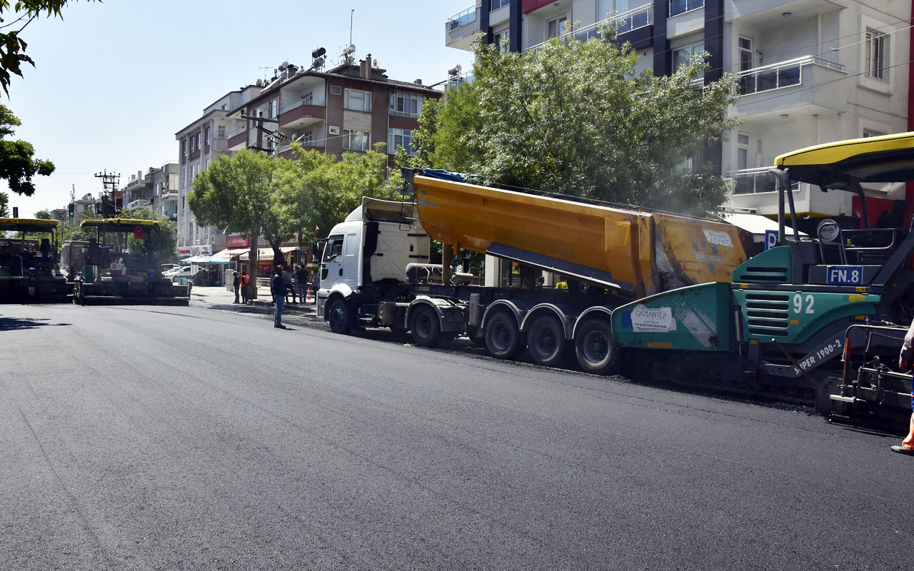 Gaziantep’te ‘pazar kıstı’ yollara yaradı