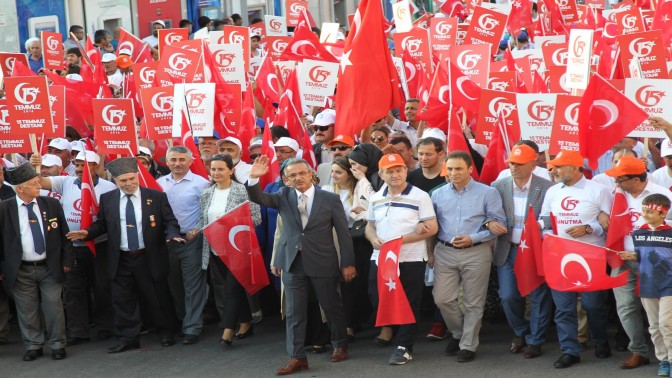 GEBZE 15 TEMMUZDA TEK YÜREK OLDU