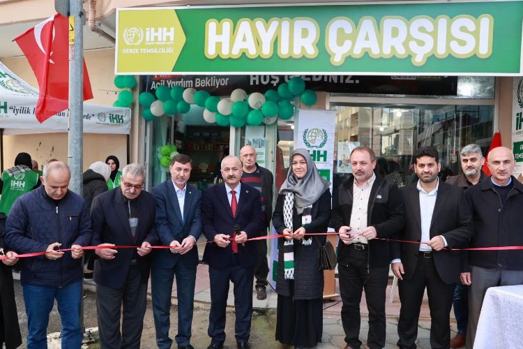 Gebze'de İHH Hayır Çarşısı açıldı -