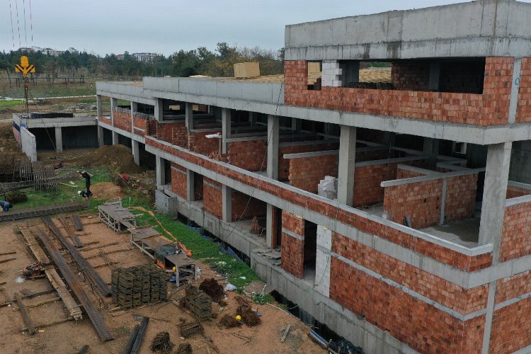 Gebze Engelsiz Yaşam Merkezi'nde çatı imalatı -