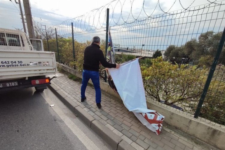 Gebze zabıtasından afiş denetimi -