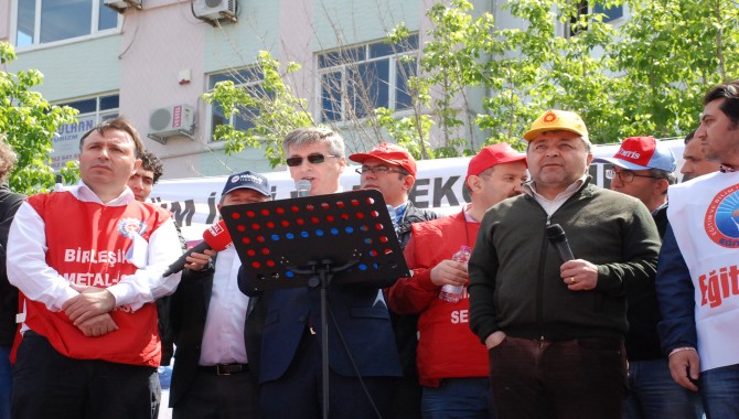 GEBZE'DE 1 MAYIS COŞKUYLA KUTLANDI