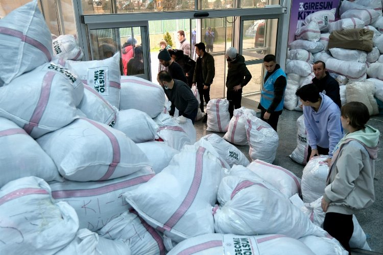 Giresun afetin yaralarını sarmak için tek yürek oldu -