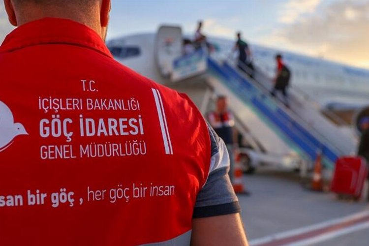 Göç İdaresi: Kötü muamele iddiaları doğru değil -