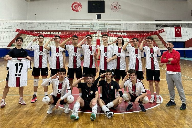 Gölcük Genç Erkekler voleybolda Kocaeli şampiyonu -