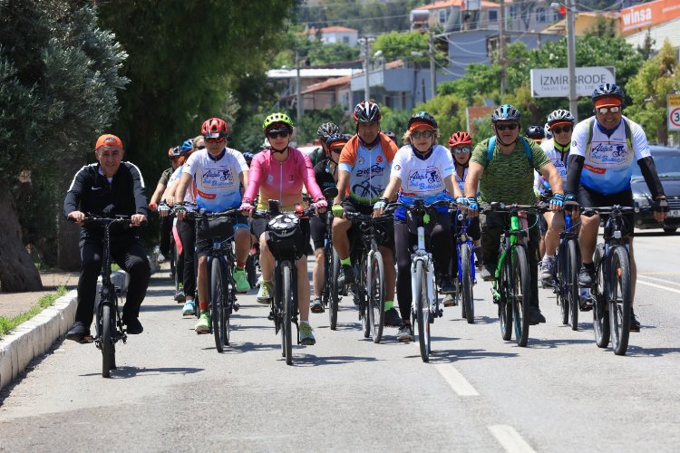 Güzelbahçe'de 'Temiz Çevre' için pedal çevirdiler -