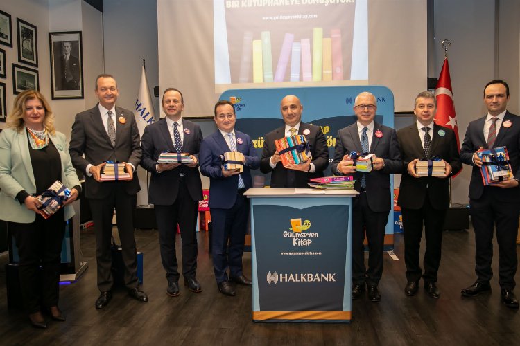 Halkbank'tan 'Gülümseyen Kitap' projesi -