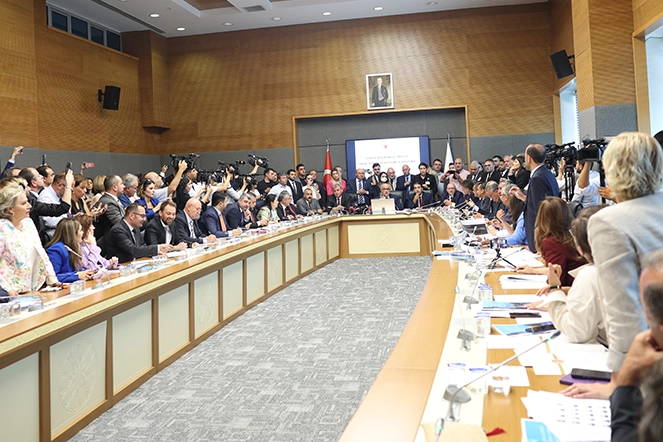 Hayvanları Koruma Kanunu'nda 7 madde tamam... Teklifin diğerleri komisyonda görüşülüyor -