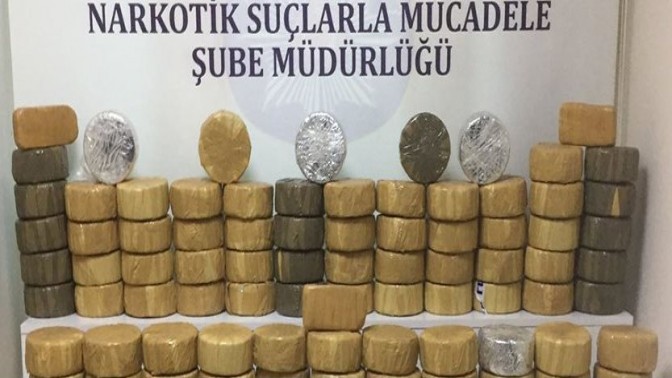 HURMA KUTULARINDAN 184 KİLO EROİN ÇIKTI