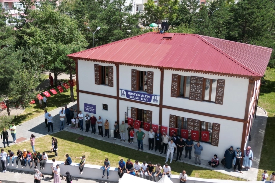 Hüseyin Altın Bilgi Evi açıldı -