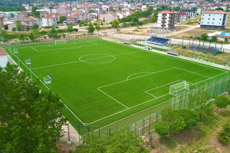 İnegöl'de Yeniceköy Futbol Sahası yenilendi -