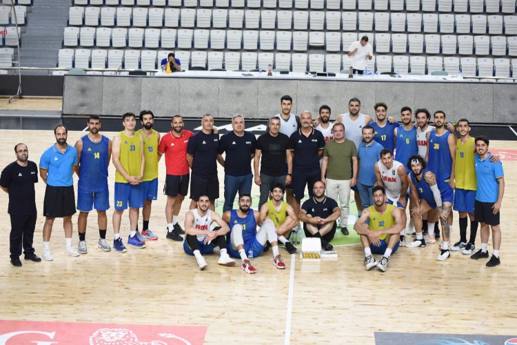 İran Milli Basketbol Takımı Manisa’da -