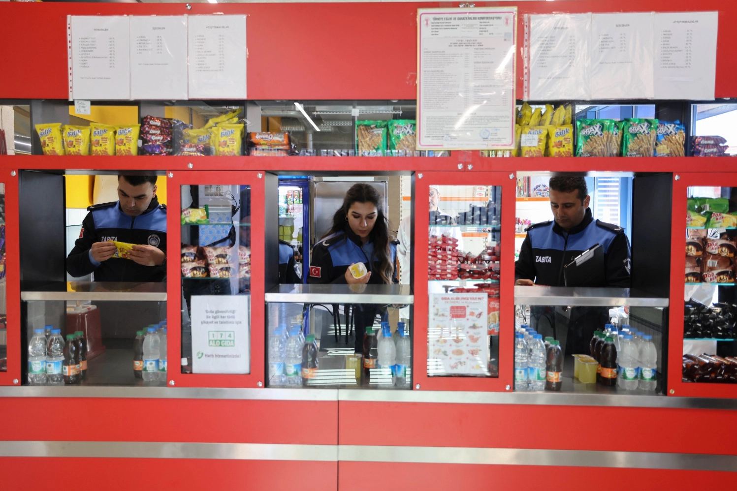 İstanbul Büyükşehir Zabıtası'ndan okul kantinlerine denetim -