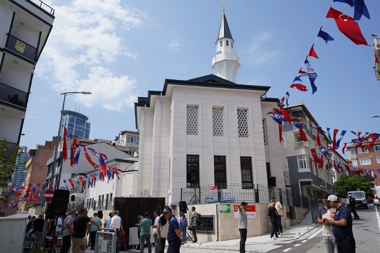 İstanbul Üsküdar'da çifte açılış -