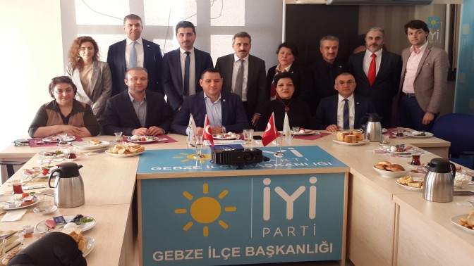 İYİ PARTİ GEBZEDE ÇOK İYİ YERDE