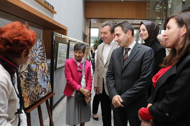 İzmir'de 99. yıla özel 'Dünden Bugüne Bergama' sergisi -