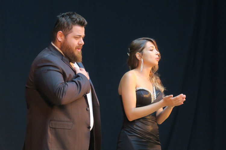 İzmir Foça'da opera akşamı -