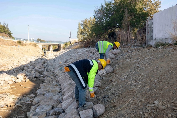 İzmir Yarımada dereleri ıslah ediliyor -