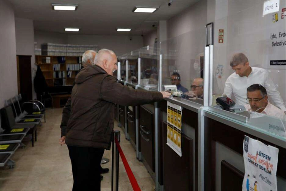 İzmit Belediyesi vezneleri hafta sonu açık olacak -