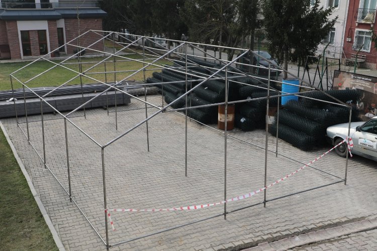 İzmit'in 'Park Bahçeler'i afet bölgesi için seferber -