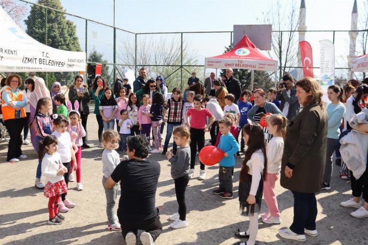 İzmit'te 'Çocuklar Gülsün' etkinliği eğlendirdi -