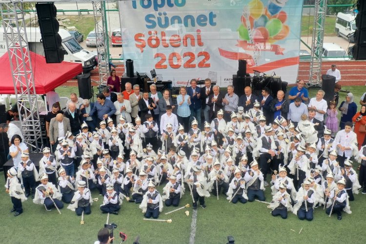 İzmit’te düğün havasında sünnet şöleni yaşandı -