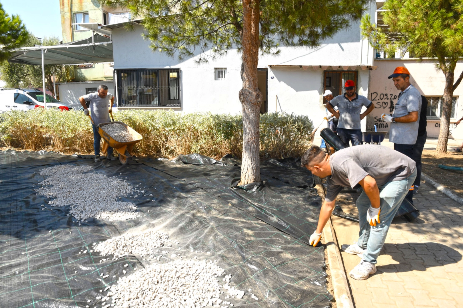 Karabağlar Belediyesi’nden parklara yeni dokunuş -