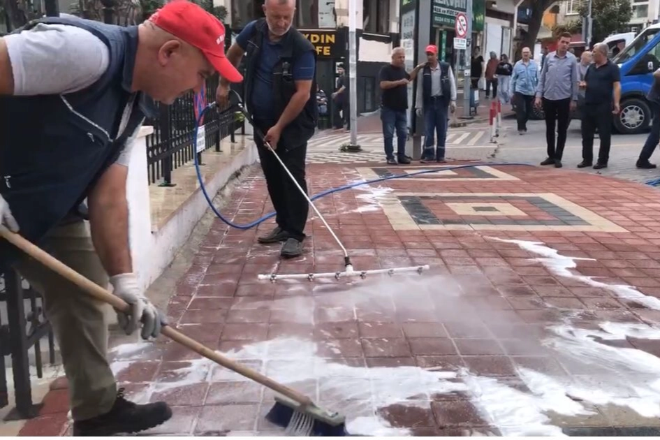 Karacabey'de temizlik çalışmaları sürüyor -