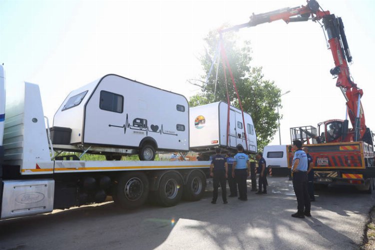 Karavan çekiciler iş başında! Bedava tatile belediyeden geçit yok -