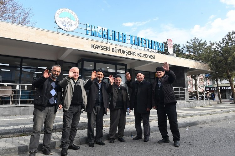 Kayseri Büyükşehir'den 'Emekliler Kafeteryası' -