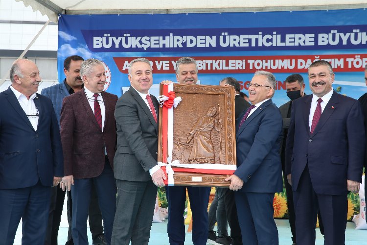 Kayseri Büyükşehir'den tohum desteği -