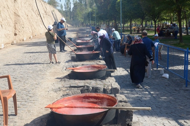 Kayseri Melikgazi'de salça günleri başlıyor -