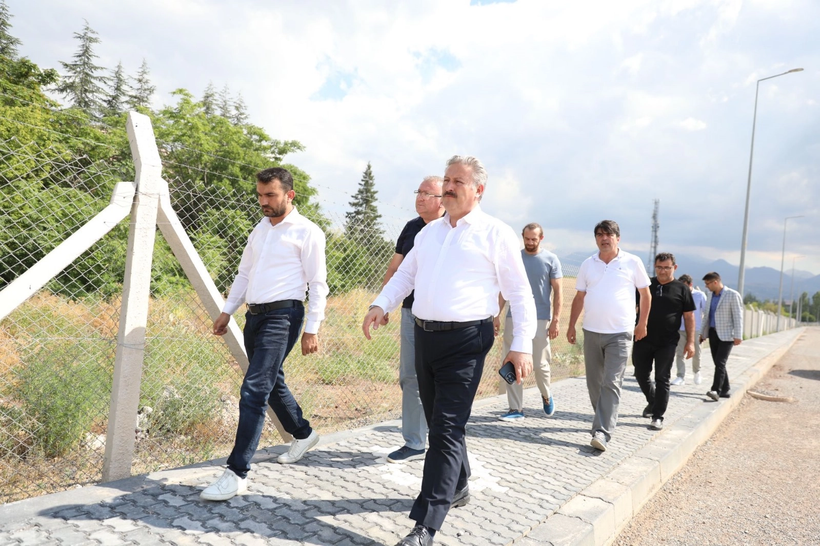 Kayseri Melikgazi'de yol çalışması tam gaz -