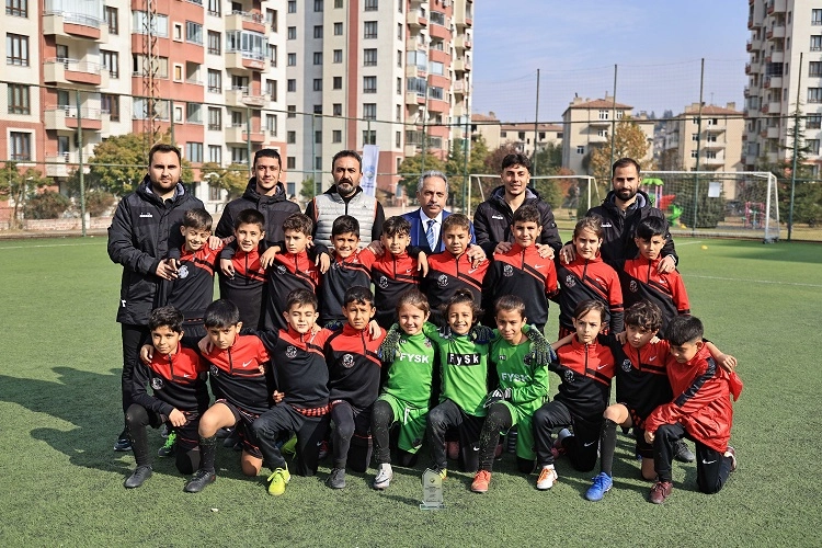 Kayseri Talas'ta Öğretmenler Günü turnuvası -