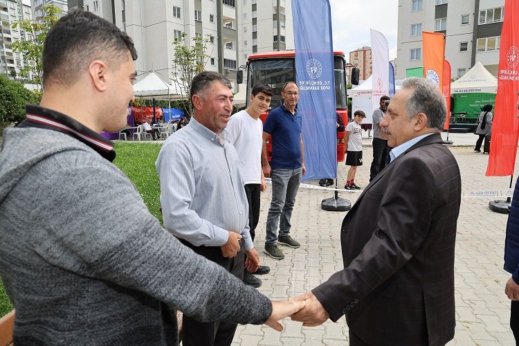 Kayseri Talas'ta yeni üniversitelilere karşılama -