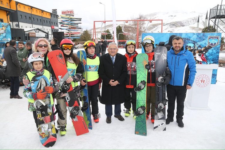 Kayseri'yi 'Kar Fırtınası' sardı -