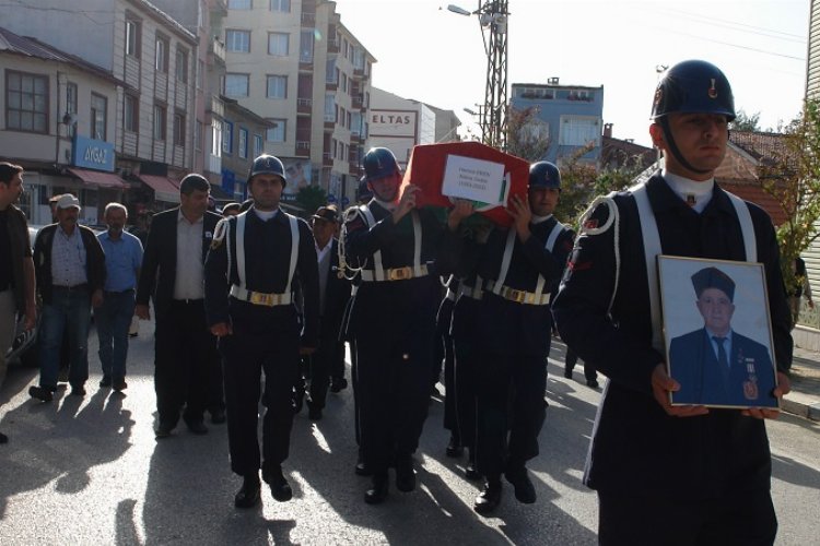 Kıbrıs Gazisi Bilecik Pazaryeri'nde son yolculuğuna uğurlandı -