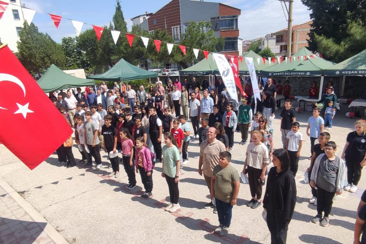 Keşan Cumhuriyet Ortaokulunda Bilim Şenliği ilgi gördü -