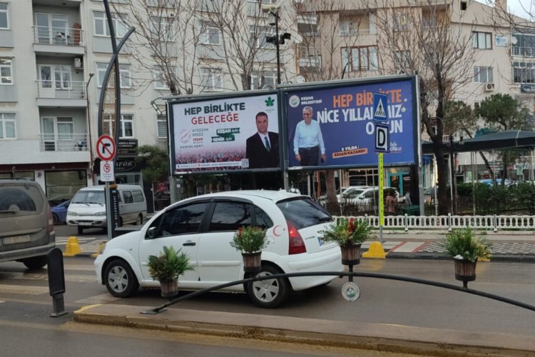 Keşan'da Gelecek Partisi'nden bilboard tepkisi -