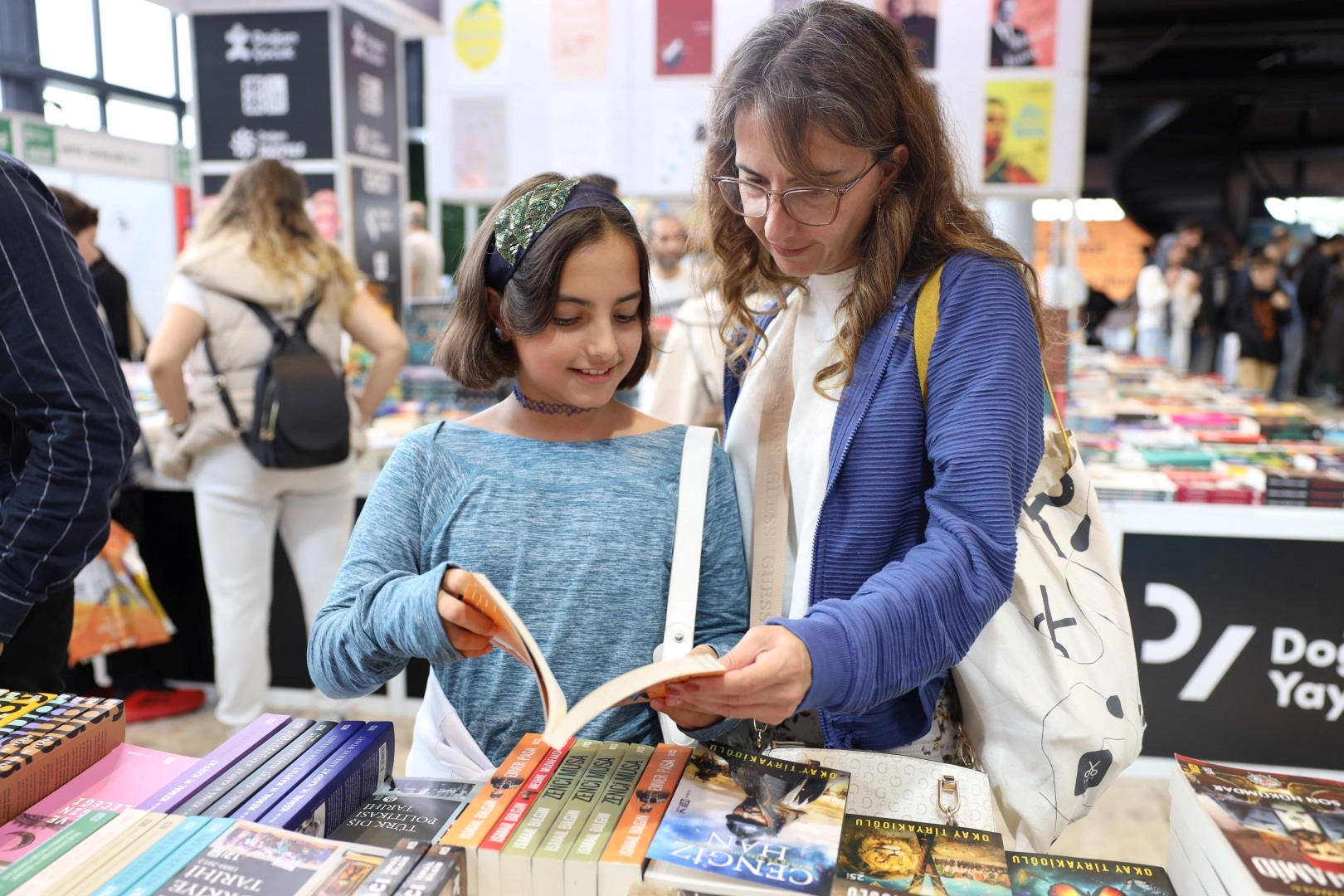 Kitap tutkunu Melis’ten örnek davranış -